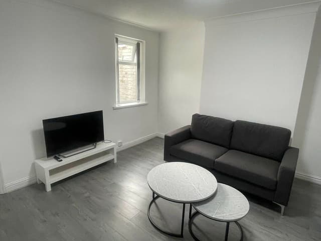 FIVE BED LICENCED HMO 2